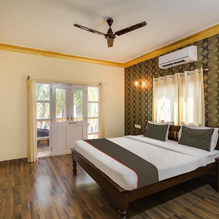 Collection O Romeos Place Baga Beach Hotel Calangute Ngoại thất bức ảnh