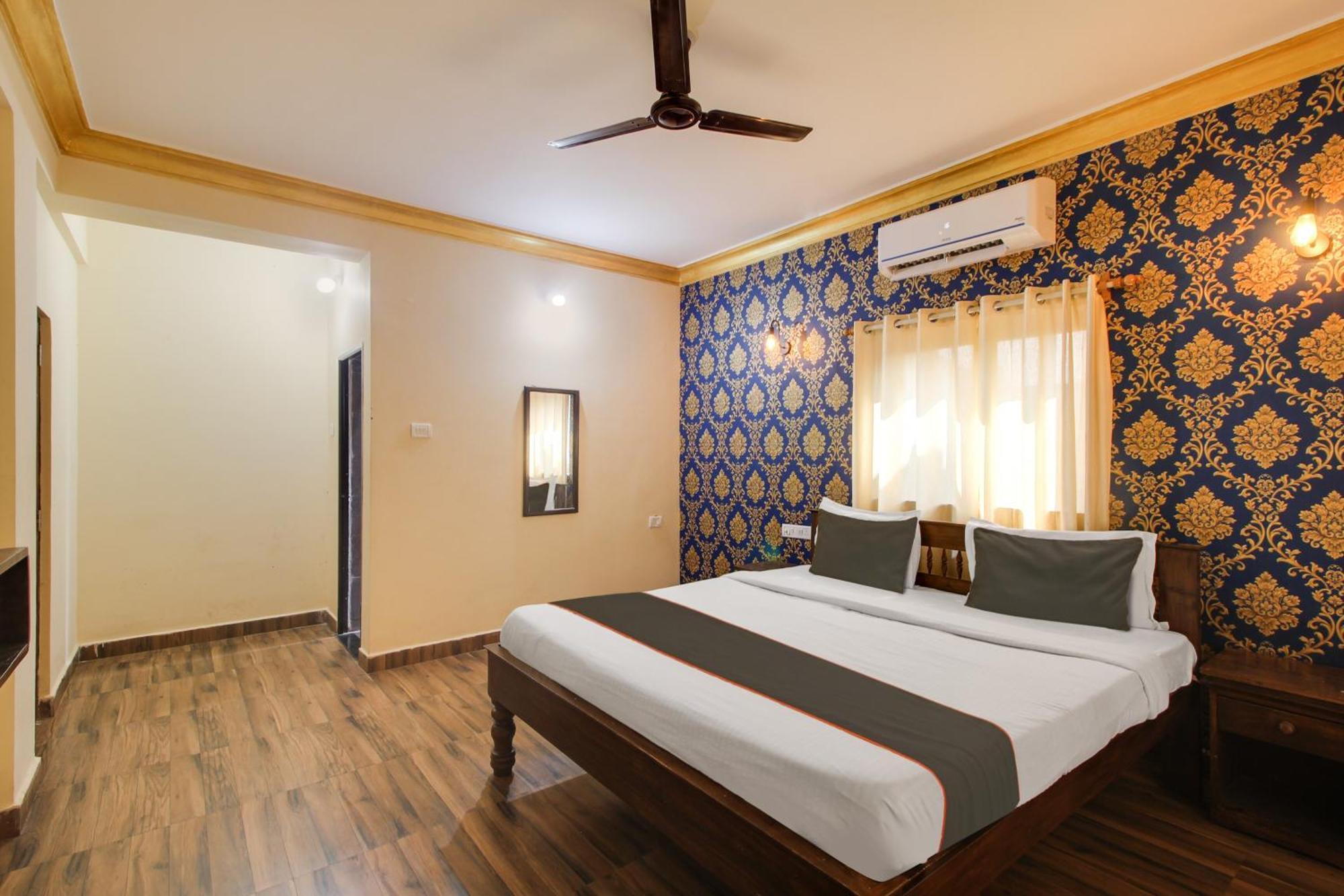 Collection O Romeos Place Baga Beach Hotel Calangute Ngoại thất bức ảnh