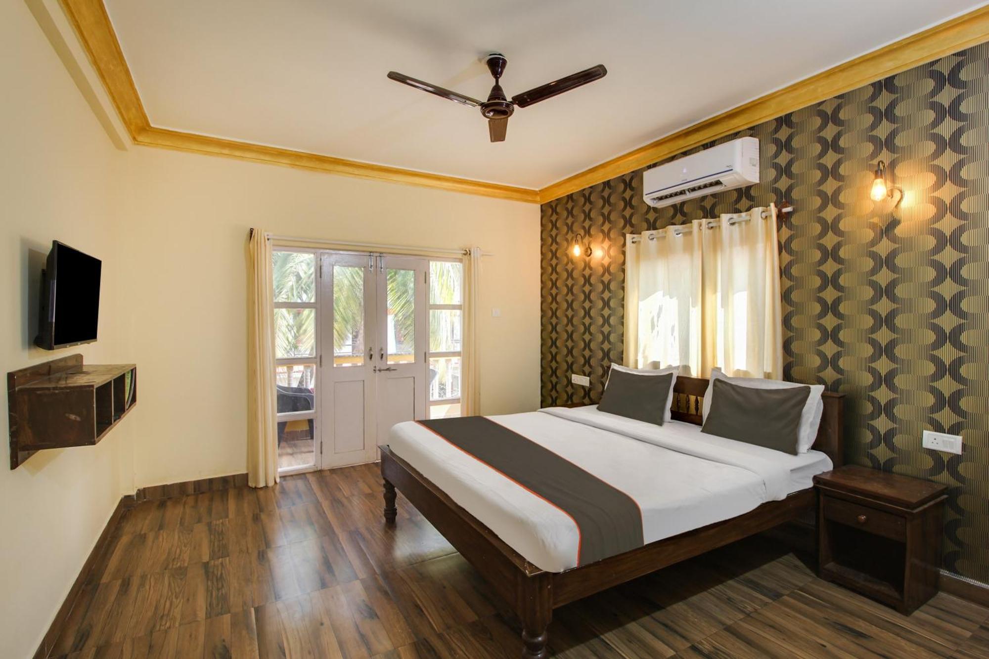 Collection O Romeos Place Baga Beach Hotel Calangute Ngoại thất bức ảnh